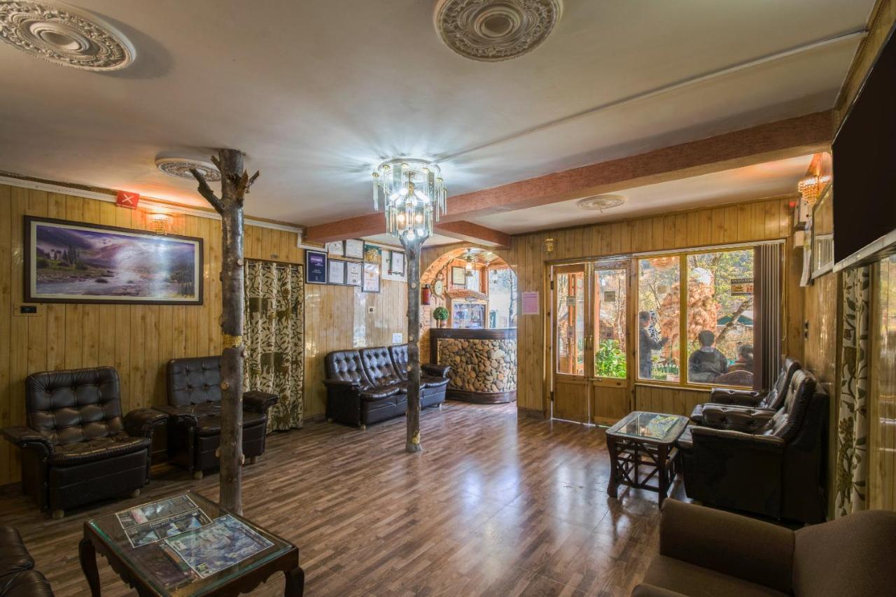 Oyo 5472 Bombay Palace Pahalgam Bagian luar foto