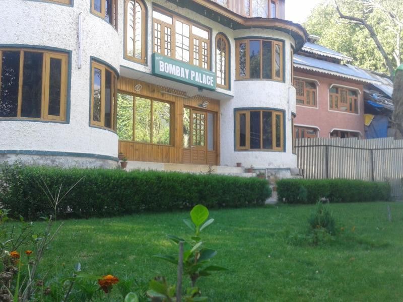 Oyo 5472 Bombay Palace Pahalgam Bagian luar foto