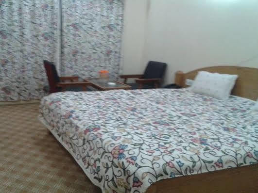 Oyo 5472 Bombay Palace Pahalgam Bagian luar foto